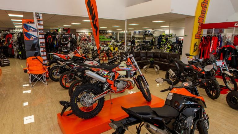 Profi Moto Shop: motocicletele KTM de pe podium